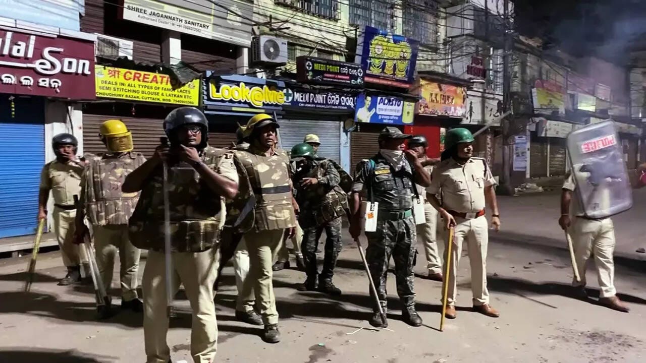 Cuttack bandh: 36-hour curfew, internet banned; city on edge after violent  clashes - Key points | India News - The Times of India