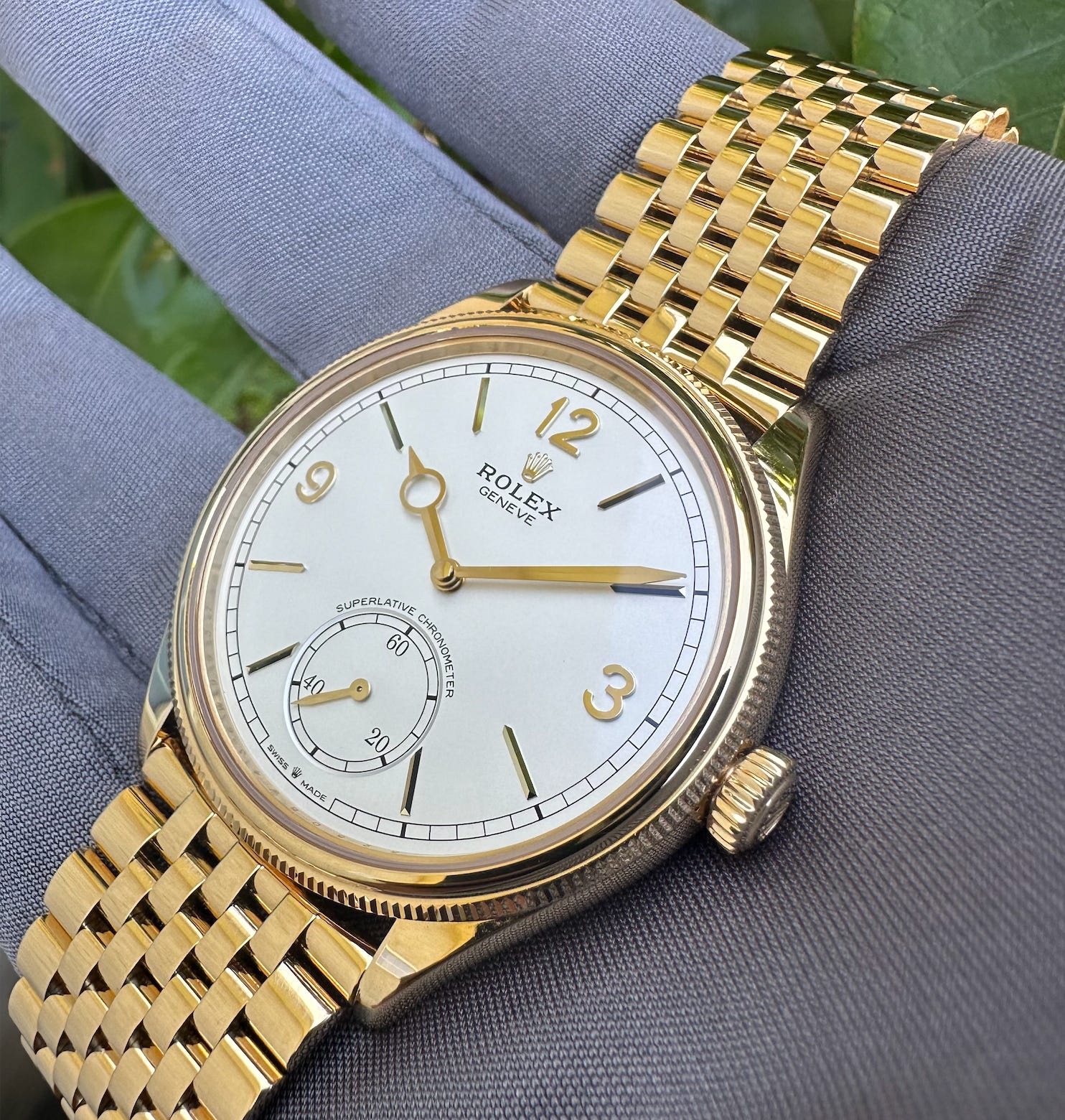 Hands-on Review: Rolex Perpetual 1908 in Yellow Gold with White Dial and Settimo Bracelet Reference 52508-0008 Hands-on Review: Rolex Perpetual 1908 in Yellow Gold with White Dial and Settimo Bracelet Reference 52508-0008