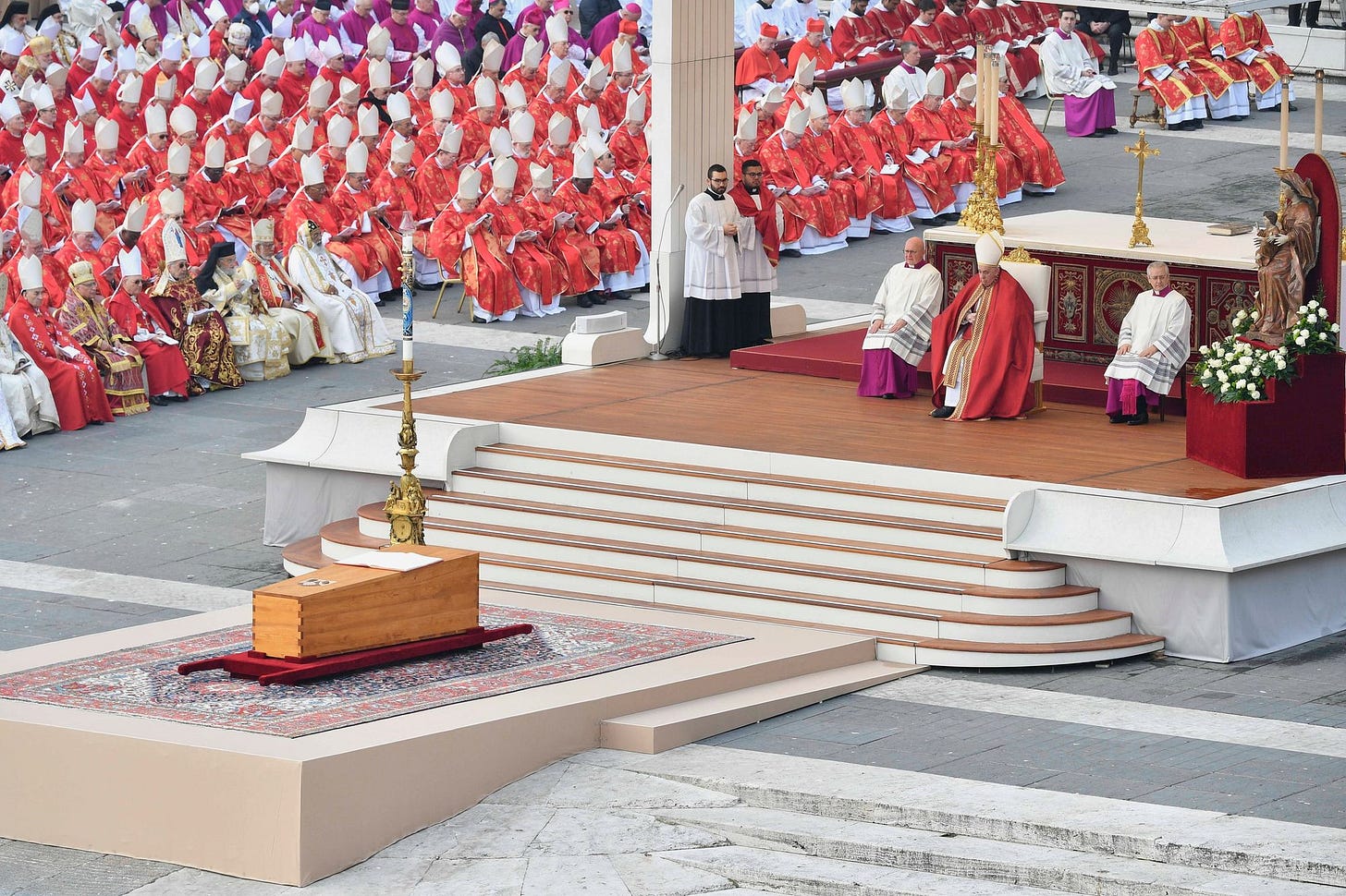 A funeral for a ‘pope emeritus’ A funeral for a ‘pope emeritus’