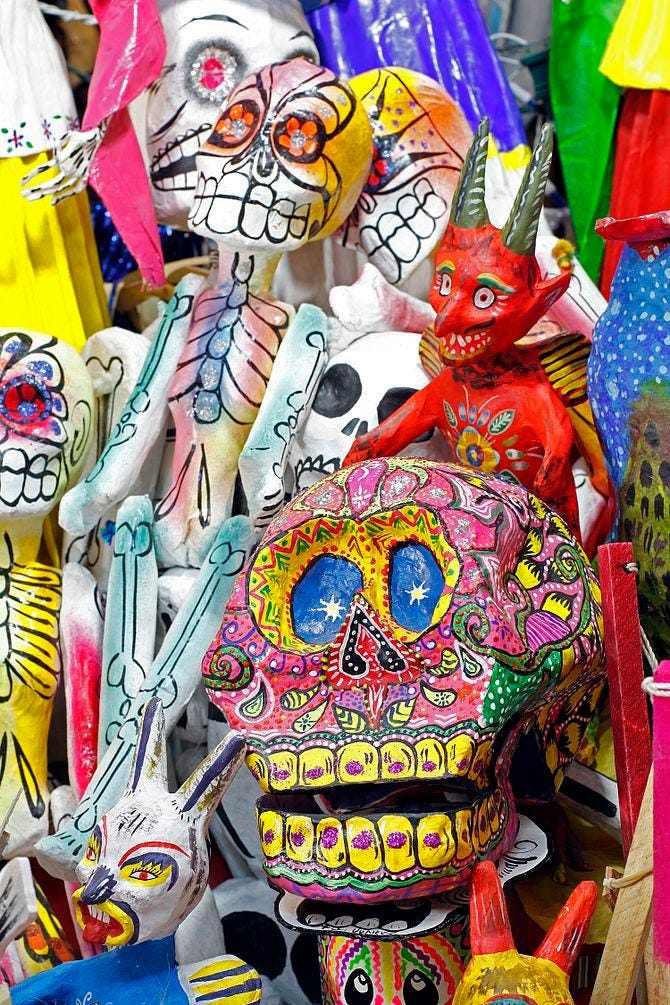 English: Paper maché figures in Guanajuato Mar...