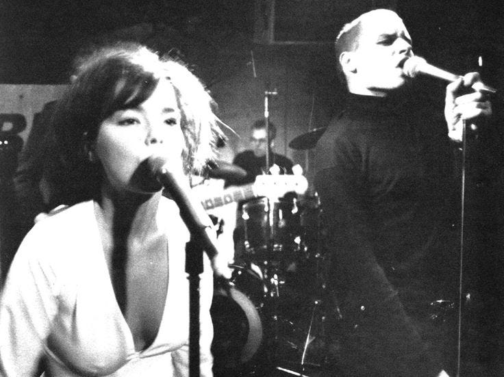 BJÖRK, early 90's, at the time of THE SUGARCUBES | Concert, The sugarcubes, Musician