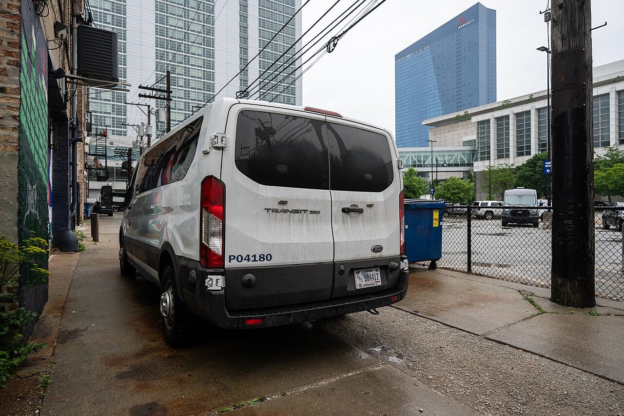 Photo: Paul Goyette / Wikimedia Commons (CC BY 2.0) Photos from the aftermath of around a dozen ICE abductions today. Many community members from across the city showed up as a demonstration of support for those taken, but the situation grew tense when federal agents arrived in a van to take the abduc