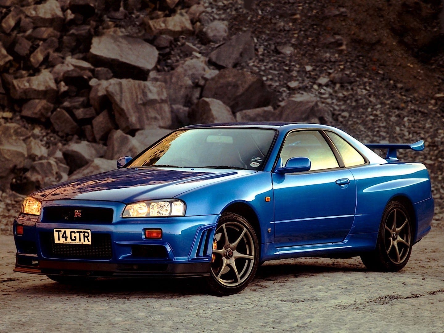 NISSAN Skyline GT-R V-Spec (R34) Specs & Photos - 1999, 2000, 2001, 2002 -  autoevolution