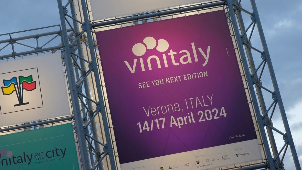 Vinitaly accende i riflettori: attesi 1200 buyer (+20%) - Wine Pambianco