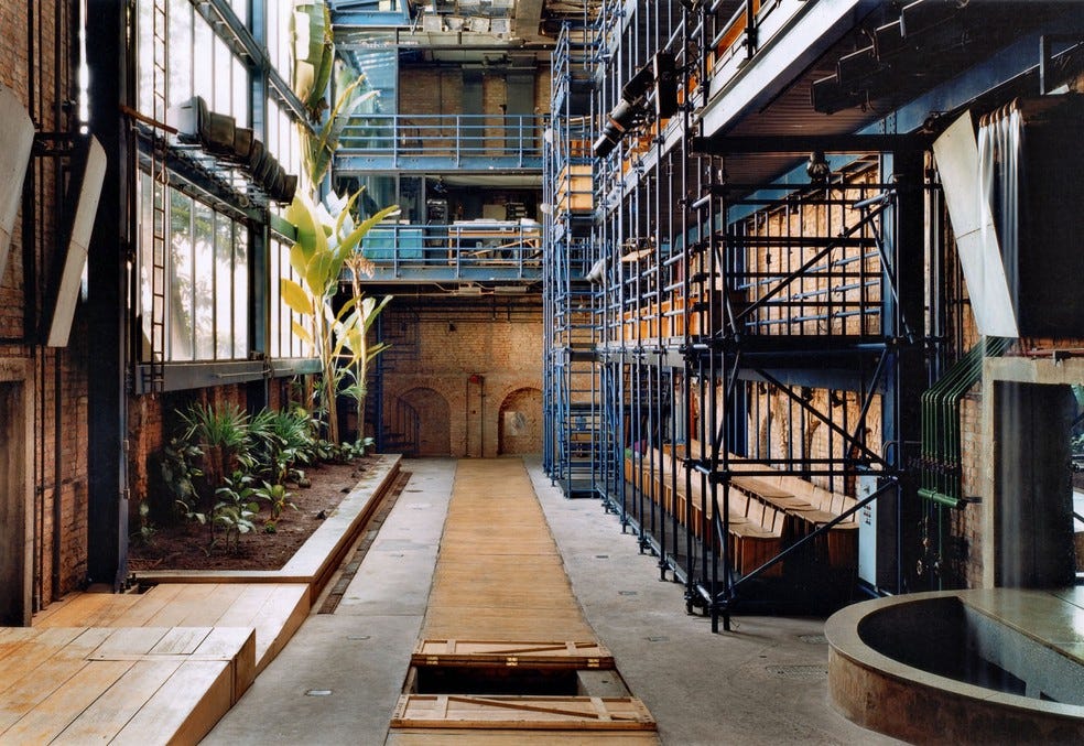 A histĂłria do Teatro Oficina, fundado por ZĂ© Celso e projetado por Lina Bo Bardi | EdifĂcios | Casa Vogue A histĂłria do Teatro Oficina, fundado por ZĂ© Celso e projetado por Lina Bo Bardi | EdifĂcios | Casa Vogue