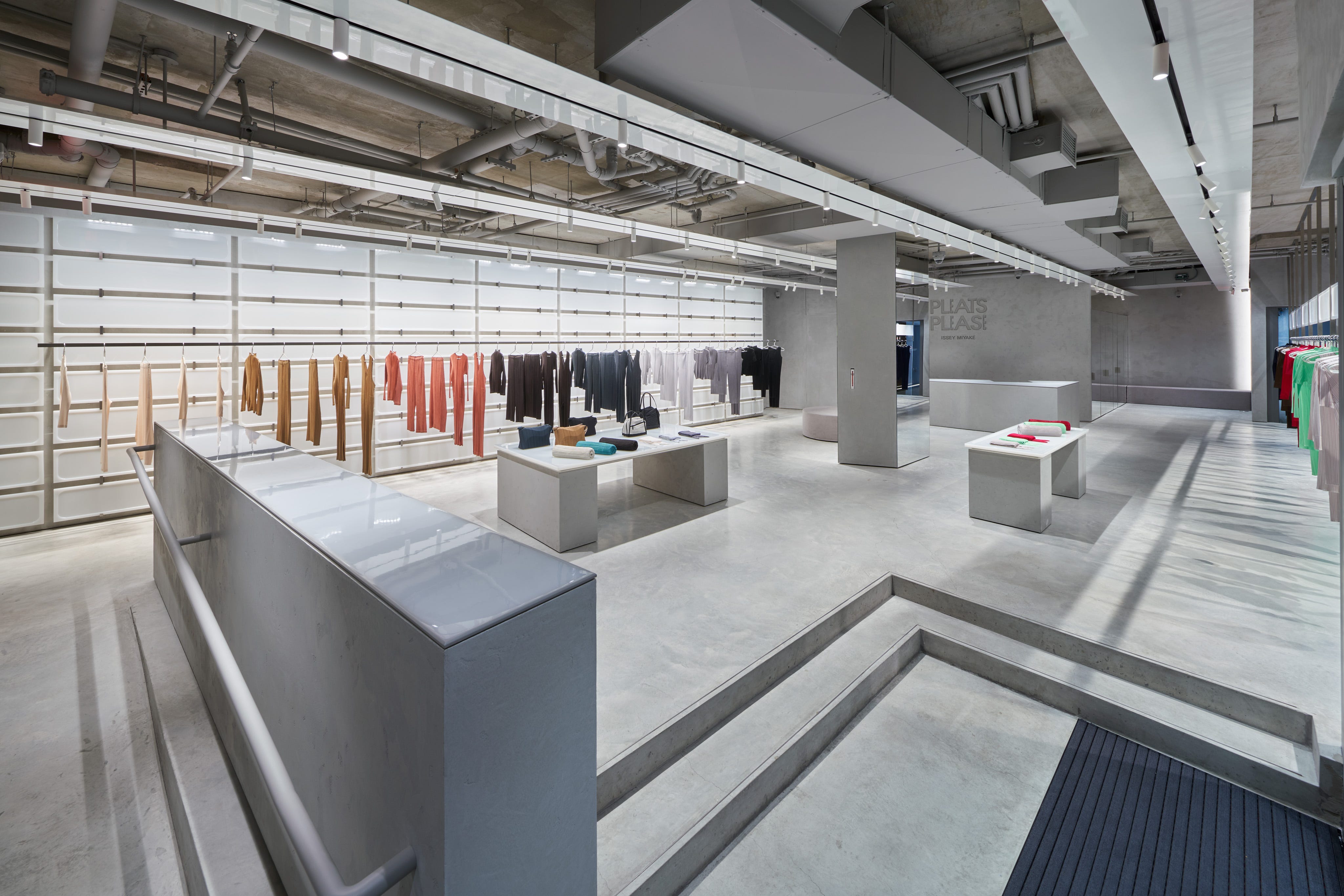 A Full Circle Pleats Please Moment - by Diana Tsui