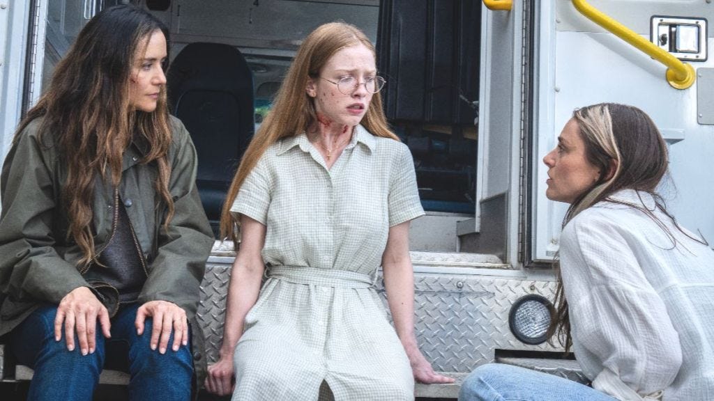 From Season 4 Star Julia Doyle Dishes On Creating Sophia She s Just A 
