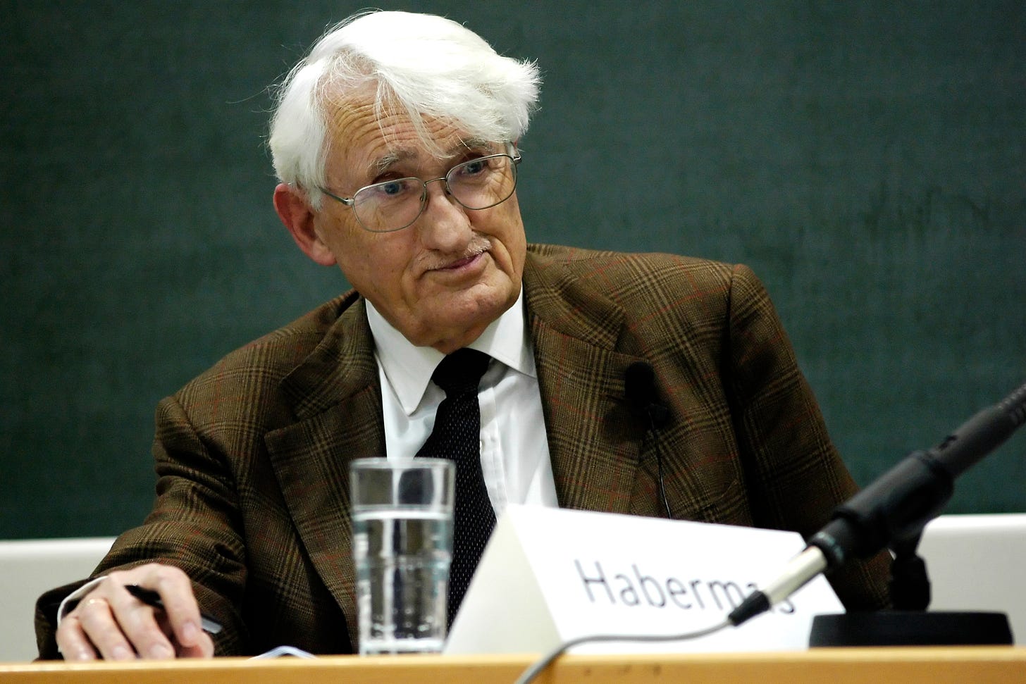 Habermas and the Crisis of The European Union – State Legitimacy Habermas and the Crisis of The European Union – State Legitimacy