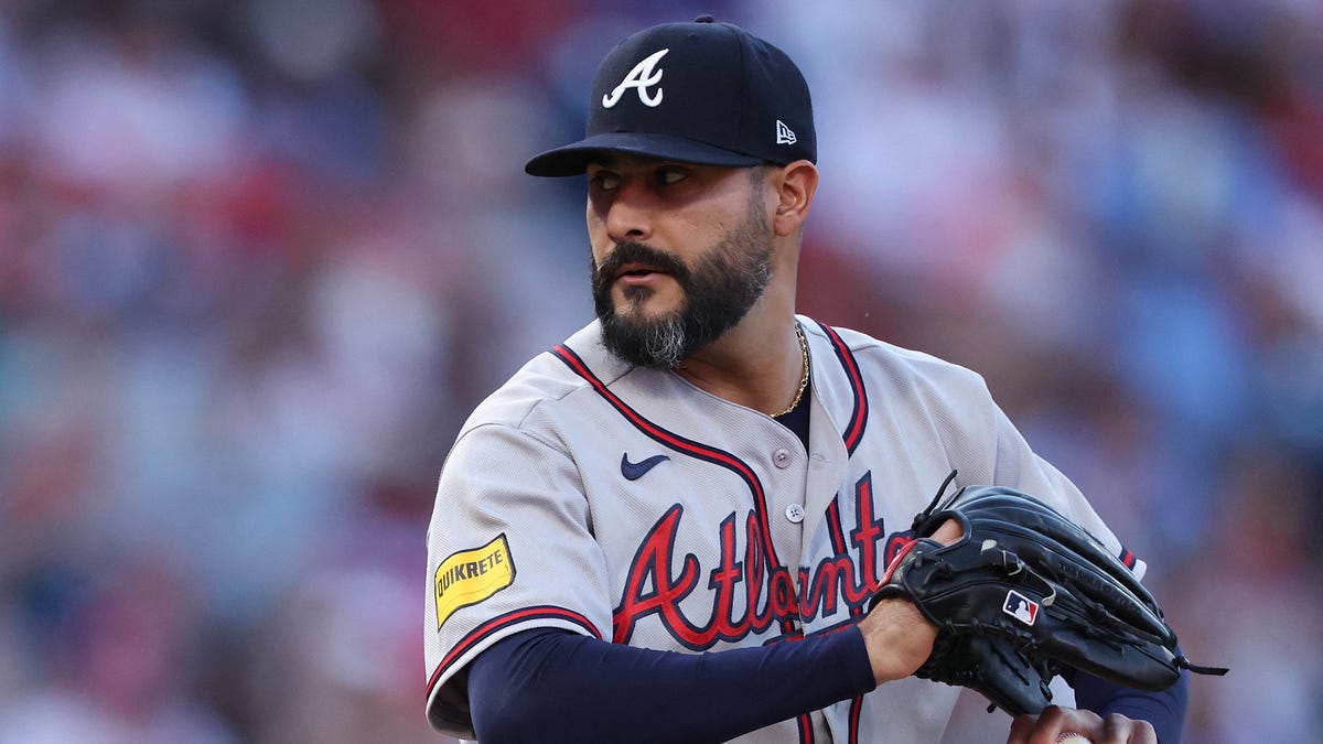 Today’s Three Things: Martín Pérez Stumbles as Offense Lets Wheeler Off the Hook