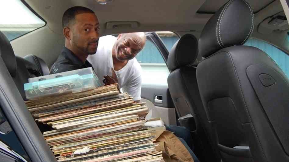 funk-records_wide-5f6f3a6c63f012a8e0e0fe5cc69601184d14fadf-s6-c30