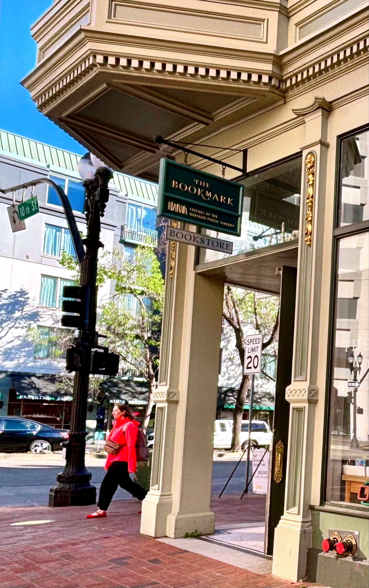 The Bookmark’s storefront at the corner of Broadway and 10th in Old Oakland. (Image source: Oakland Report)