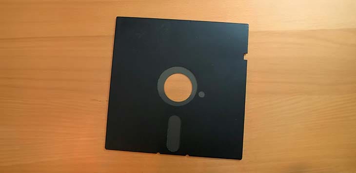 Photo of a 5.25in floppy disk.