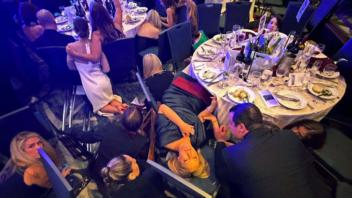 Man Fires at Secret Service During White House Dinner
