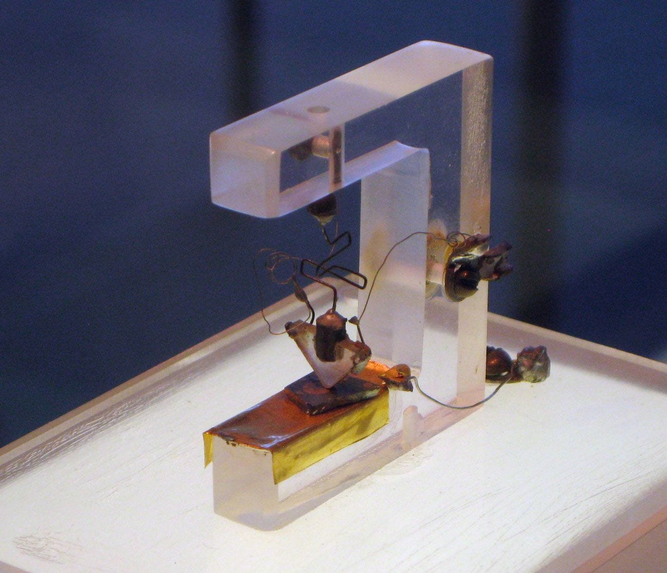 Transistor - Innovation, Bell Labs, Electronics | Britannica Transistor - Innovation, Bell Labs, Electronics | Britannica