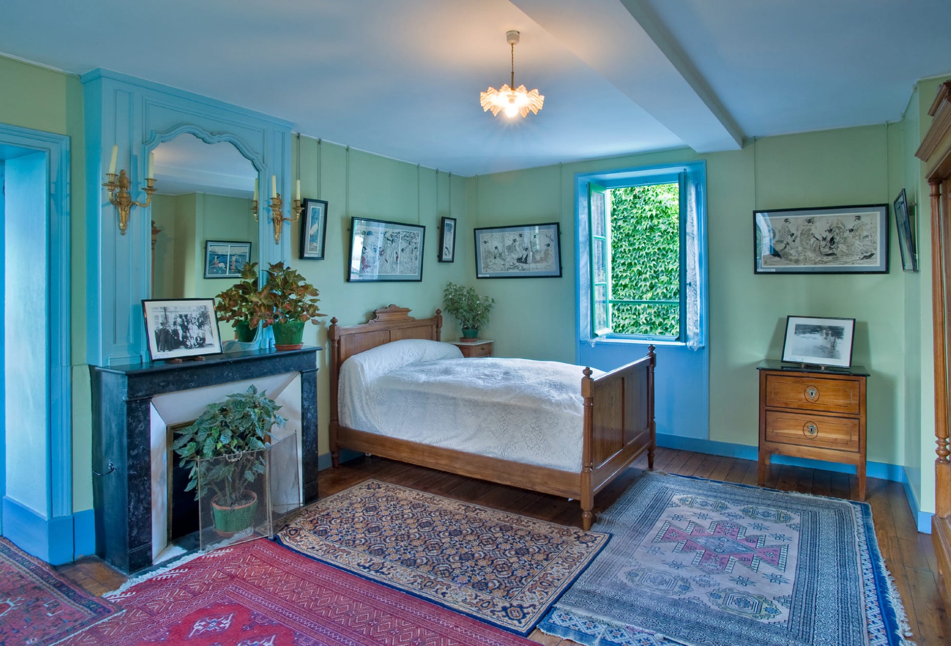 What's Inside Monet's House in Giverny?