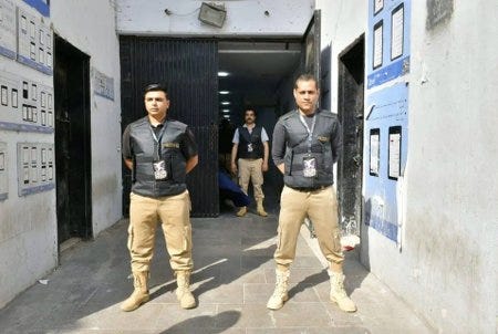 Deux agents de sécurité du gorupe Falcon au Caire Deux agents de sécurité du gorupe Falcon au Caire