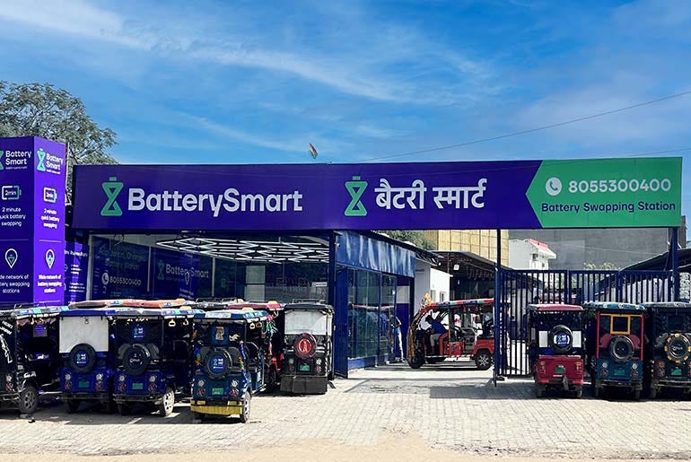 Zomato Partners with Battery Smart for Last-Mile Deliveries
