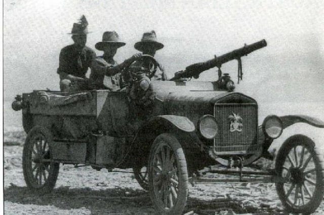 Royal Australian Artillery Deploying a Technical During the Great Emu War :  r/shittytechnicals