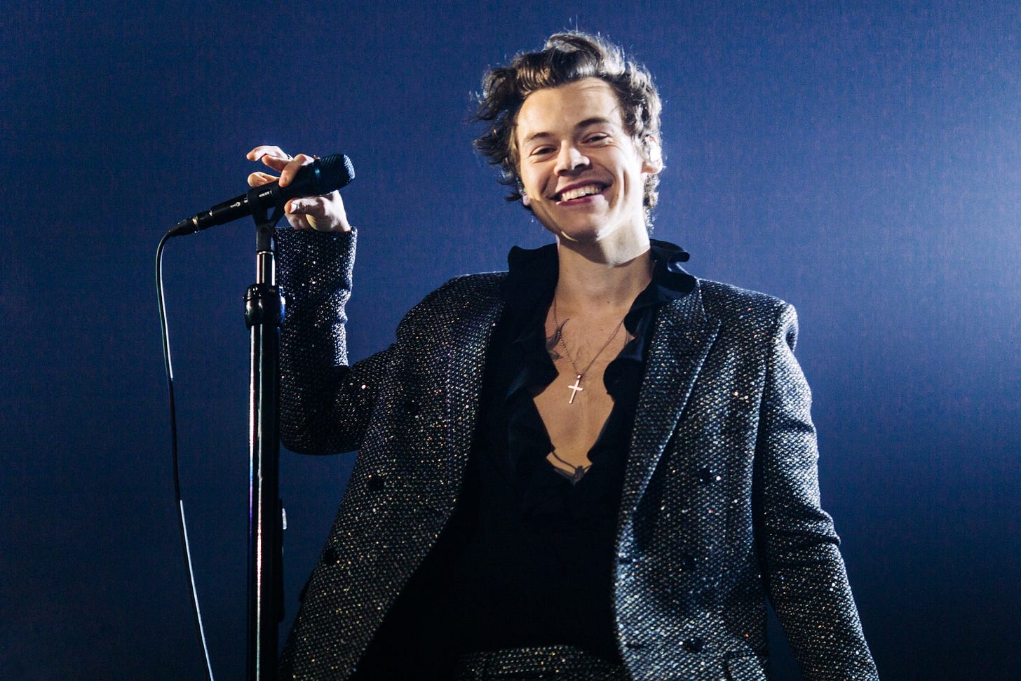 Harry Styles Announce Sophomore Album 'Fine Line' Harry Styles Announce Sophomore Album 'Fine Line'