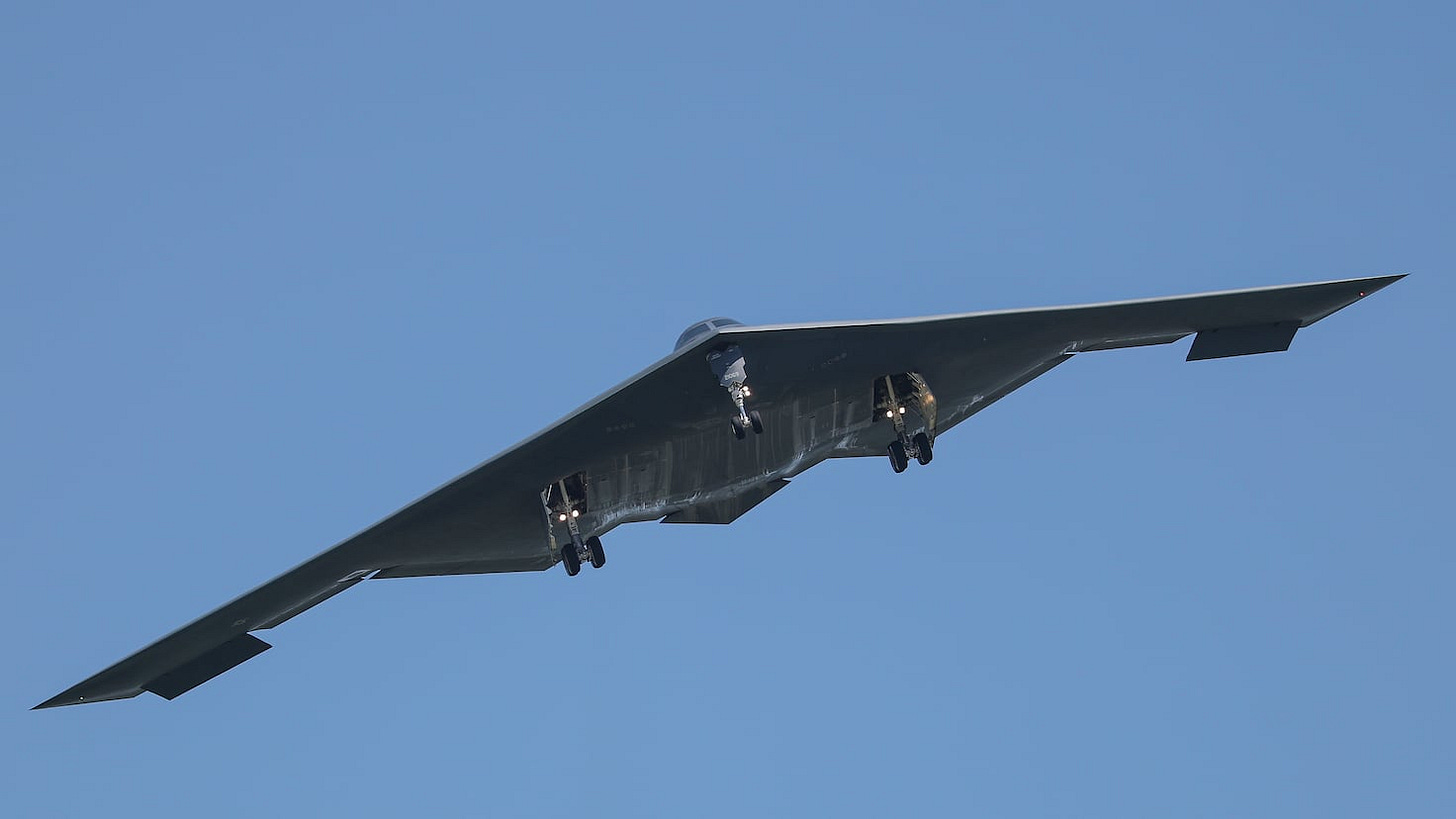 Graban a uno de los aviones estadounidenses más letales de la historia  mientras queda atascado: repararlo es prácticamente imposible - AS.com