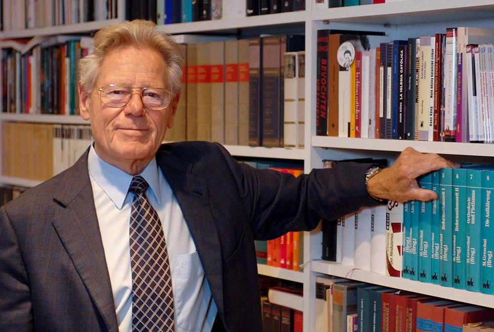 Hans Küng, celebrated and controversial Swiss theologian, has died | National Catholic Reporter Hans Küng, celebrated and controversial Swiss theologian, has died | National Catholic Reporter