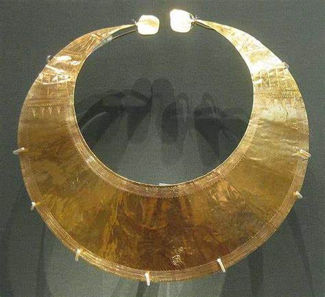 Gold lunula - Wikiwand