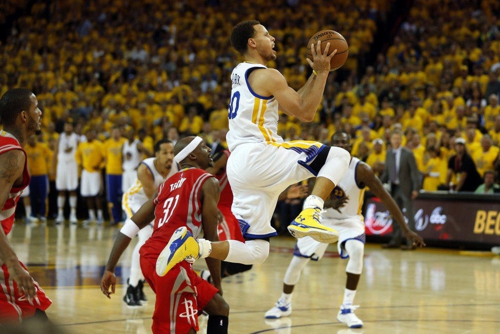 stephen curry drives golden state warriors to beat houston rockets 104-78 2016 images stephen curry drives golden state warriors to beat houston rockets 104-78 2016 images
