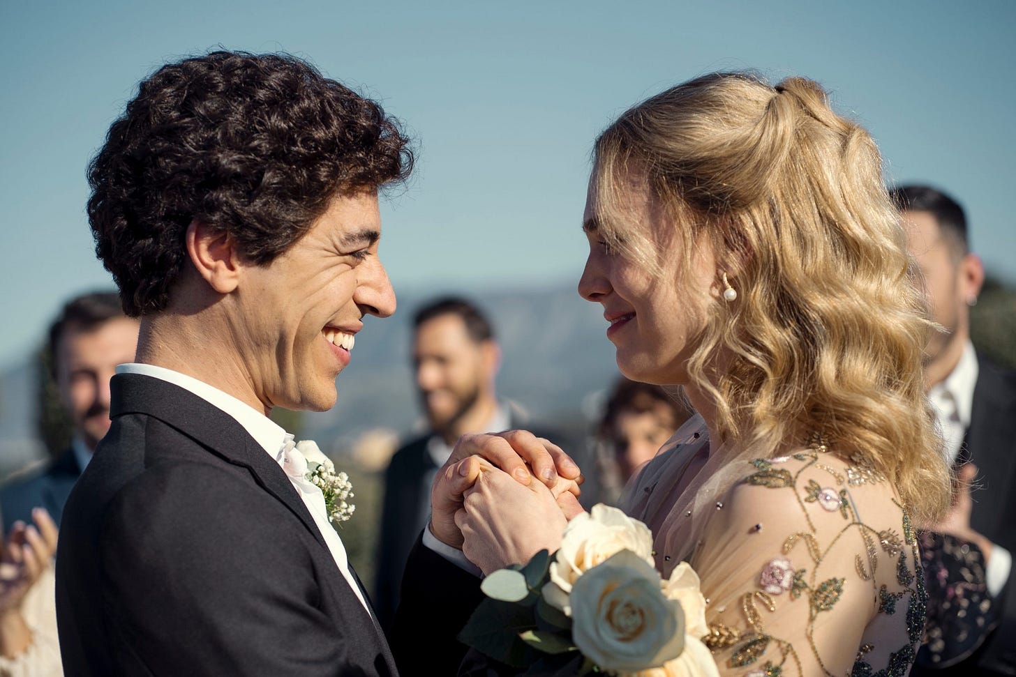 Storia della mia famiglia', il trailer della serie Netflix