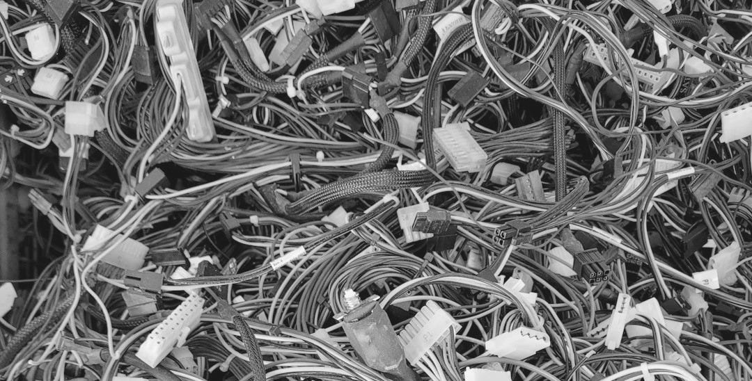 a pile of wires and wires in a pile