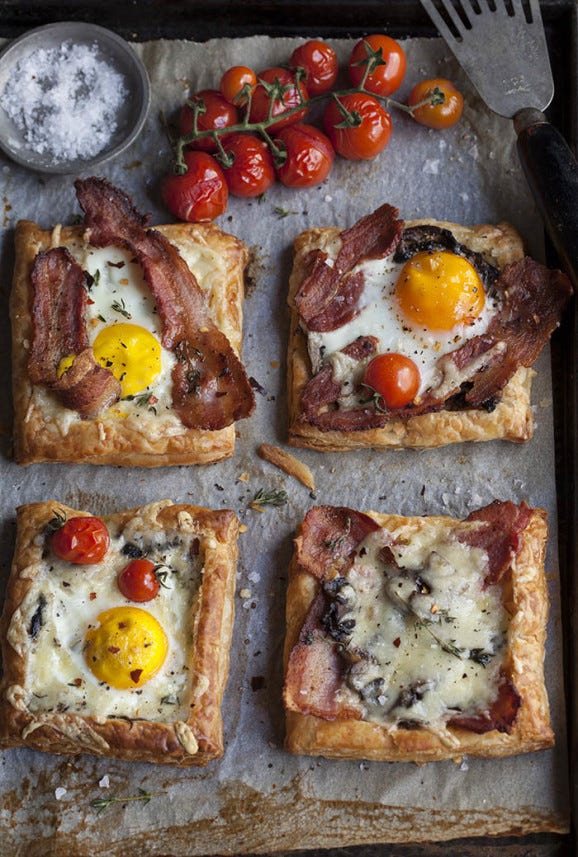 bacon and egg breakfast pies