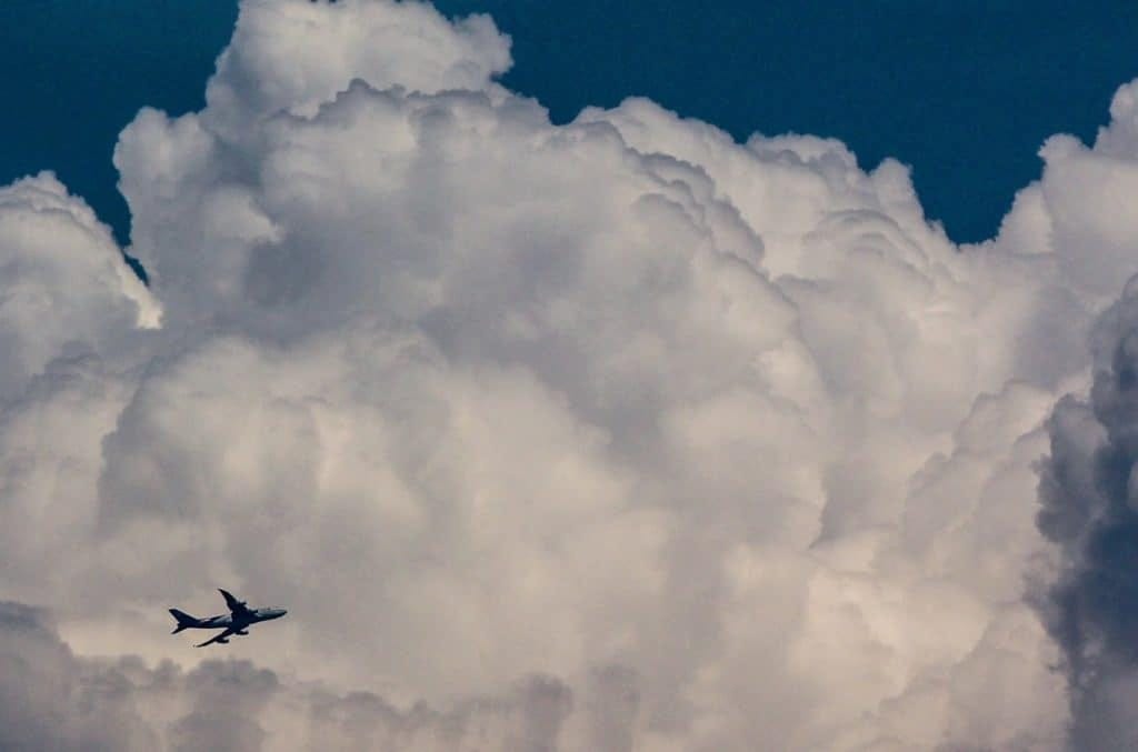 How Do Pilots See in Clouds? A Pilot Tells All! – Pilot Teacher