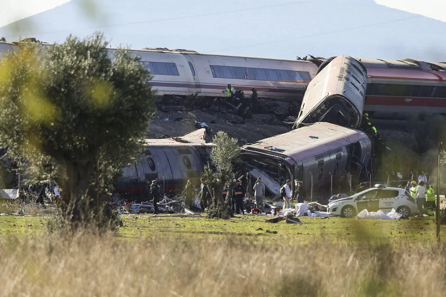 A general view showing the derailed carriages of the two high-speed trains that crashed in the village of Urda, Toledo, Spain, 28 October 2026. (EPA) A general view showing the derailed carriages of the two high-speed trains that crashed in the village of Urda, Toledo, Spain, 28 October 2026. (EPA)