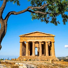 Say Hello to Moon Sicily