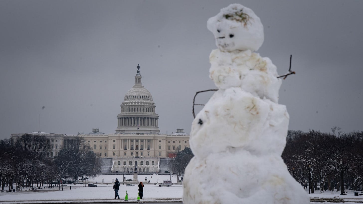 NYC, DC break more than 700-day snow droughts with biggest storm in 2 years  - ABC News