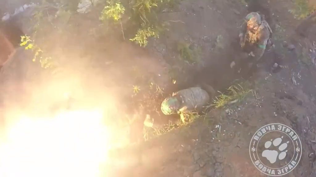 AFU officers literally "burn out of work" in the trenches near Artemovsk.