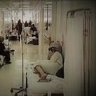 Σύνδρομο Στοκχόλμης: H σοσιαλιστική «δημόσια υγεία» σκότωσε χιλιάδες αθώους επί covid, αλλά για κάποιους φταίει ο καπιταλισμός, όχι το κράτος