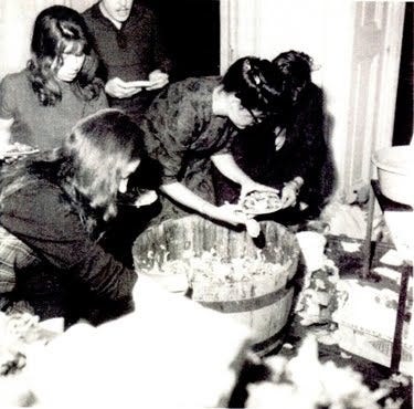 Make a Salad, 1962 - Alison Knowles