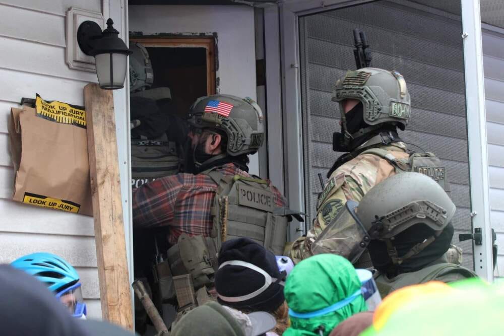 ICE, Vermont police face scrutiny following South Burlington standoff | WBUR News ICE, Vermont police face scrutiny following South Burlington standoff | WBUR News