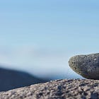 Provocrônica #013: a pedra
