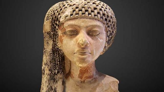 A close-up of a statue

AI-generated content may be incorrect.