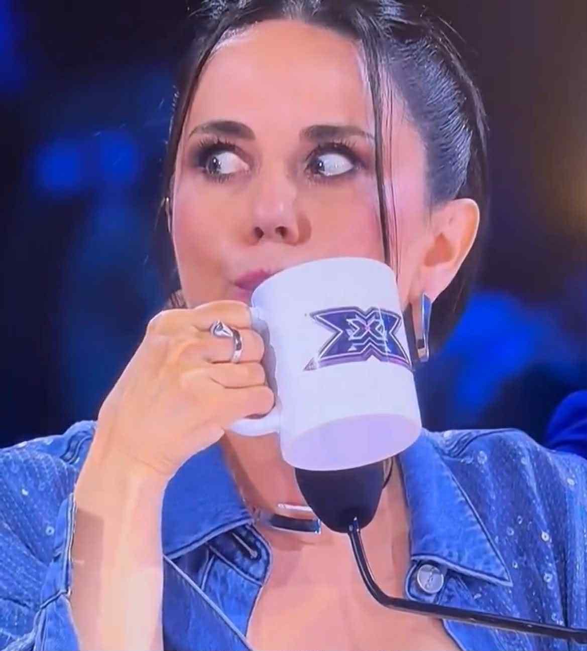 X Factor, le pagelle: Gabbani con l'orchite (8), Lauro non sa manco andare  in bici (3), Jake è la Furia (7), Iezzi ce l'ha d'oro? (5), image size:1169x1298