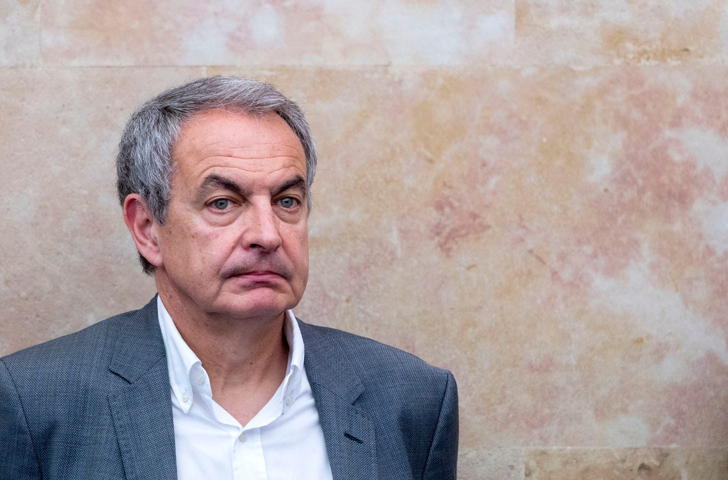Zapatero defiende su rol de consultor global y niega comisiones: "¿Cómo voy  a haber cobrado sobornos a pecho descubierto?" | España