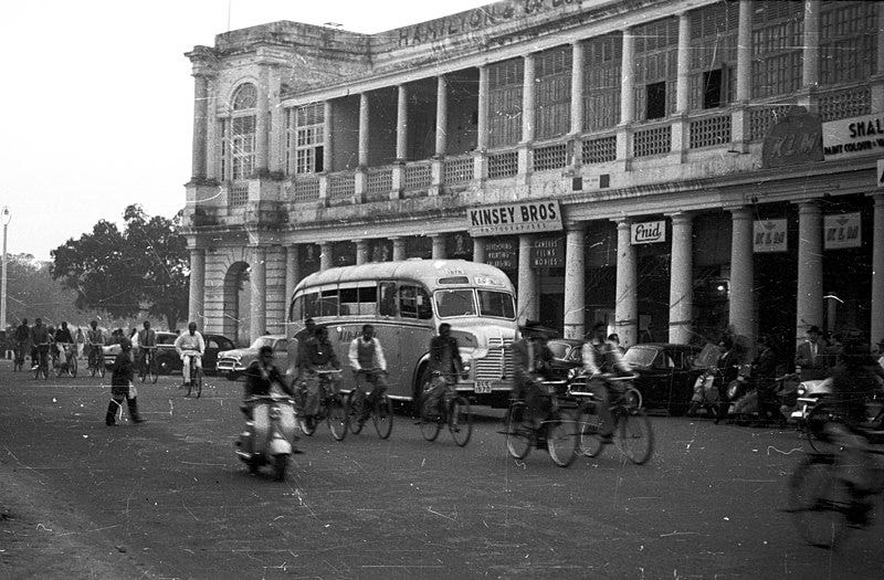 File:Connaught Place. Fortepan 28353.jpg