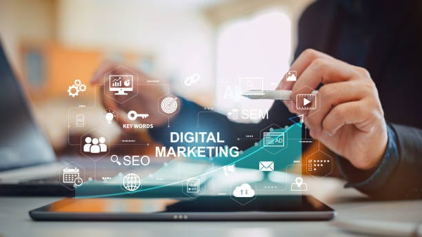 Digital marketing business technology. Website advertisement email social media network, SEO, SEM video and mobile application icons in virtual screen. Digital marketing business technology. Website advertisement email social media network, SEO, SEM video and mobile application icons in virtual screen. Digital Marketing stock pictures, royalty-free photos & images