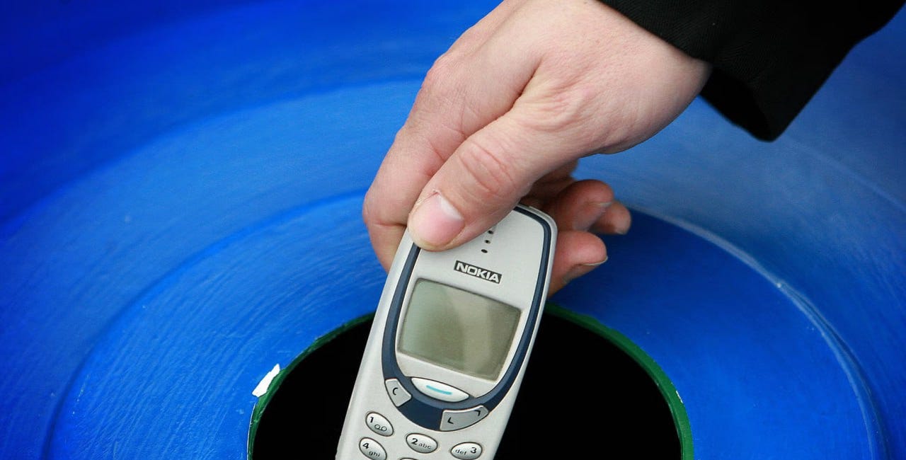 Γνώρισε τον εχθρό σου: Η ΕΕ παρέχει προσωρινά κινητά (burner phones) στο προσωπικό της που μεταβαίνει στις ΗΠΑ λόγω φόβων κατασκοπείας