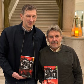 Rendkívüli hír! Budapestre érkezett a Titkos Elit szerzője!