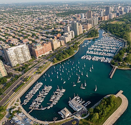 Apartments in Chicago Lakeview, IL | Wave Lakeview | Home