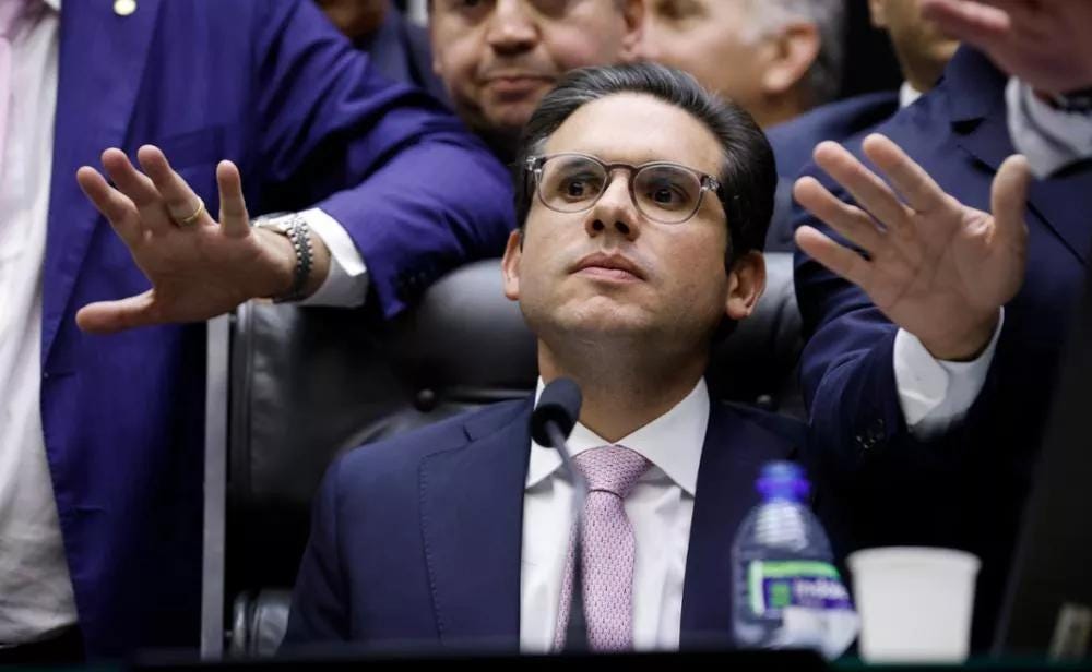 Escândalo de rachadinha atinge o gabinete de Hugo Motta | Brasil 247