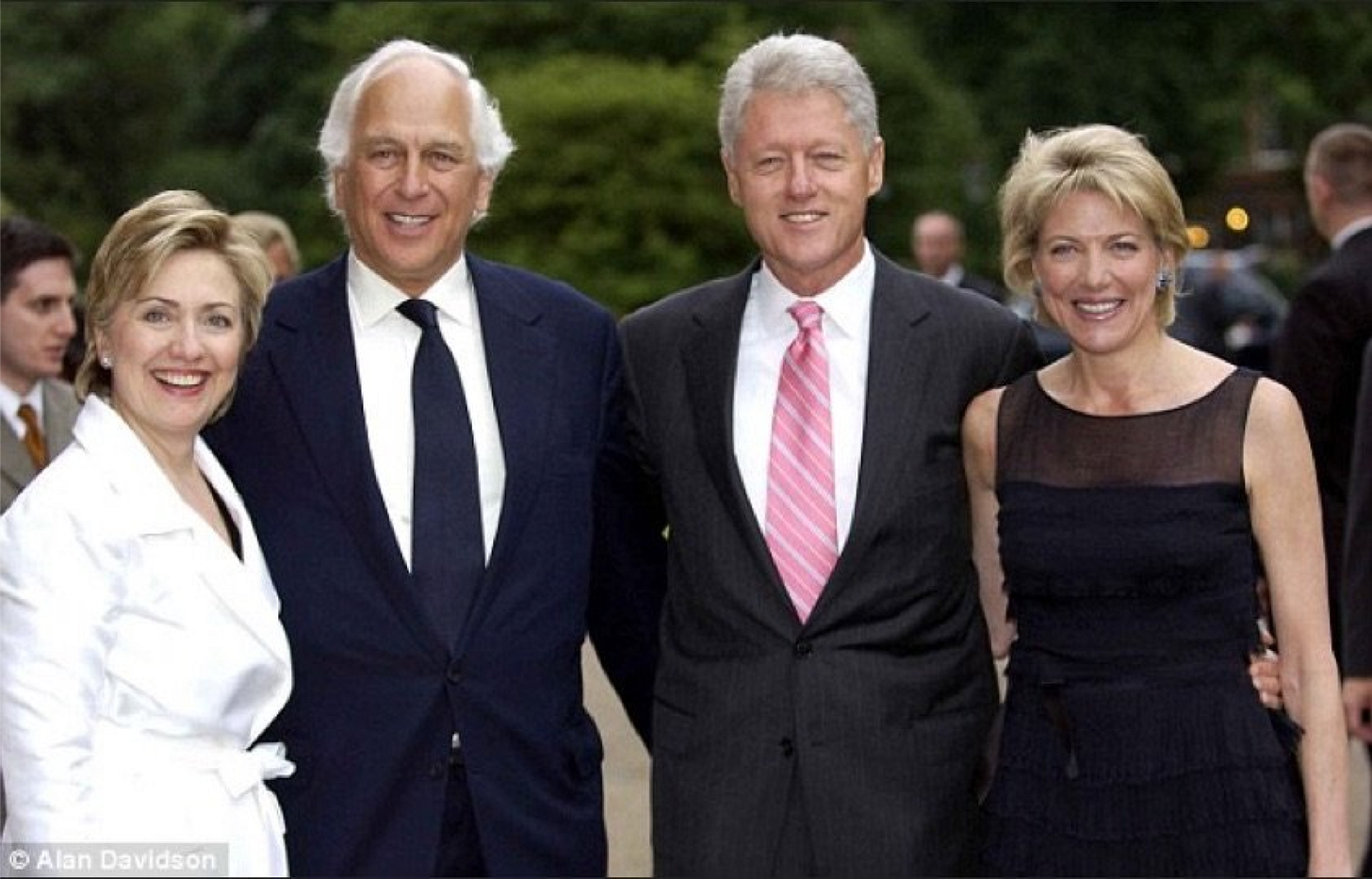 Hillary Clinton, Sir Evelyn de Rothschild, Bill Clinton, and Lynn Forester de Rothschild — the political dynasty and the financial dynasty in one frame, long before Epstein became the story. Hillary Clinton, Sir Evelyn de Rothschild, Bill Clinton, and Lynn Forester de Rothschild — the political dynasty and the financial dynasty in one frame, long before Epstein became the story.