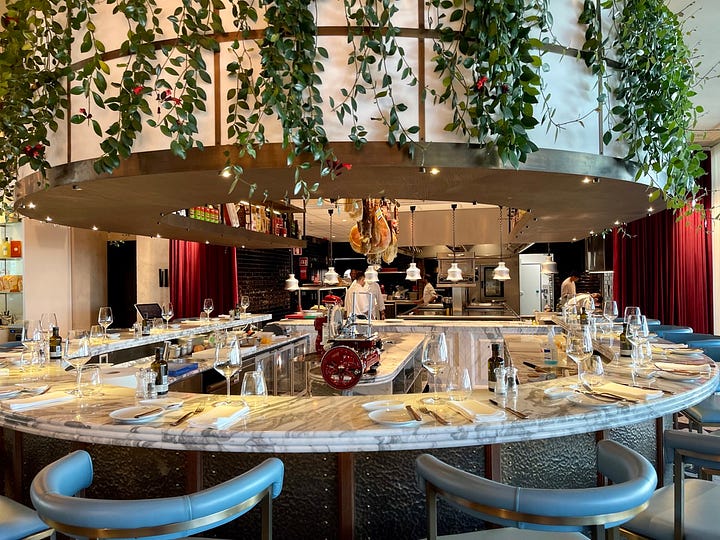 allora-restuarnt-epic-sana-hotel